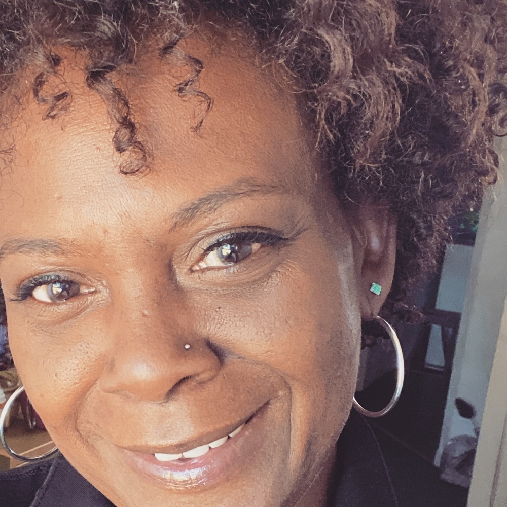 Meet your Posher, Monica